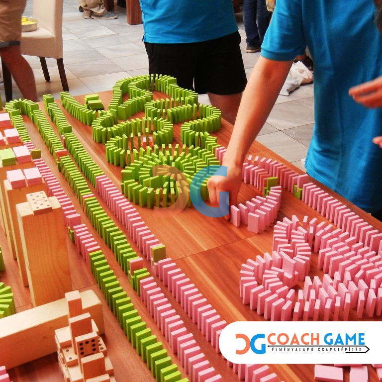beltéri-csapatepito-jatek-vetelkedo-domino-csapatepites.jpg